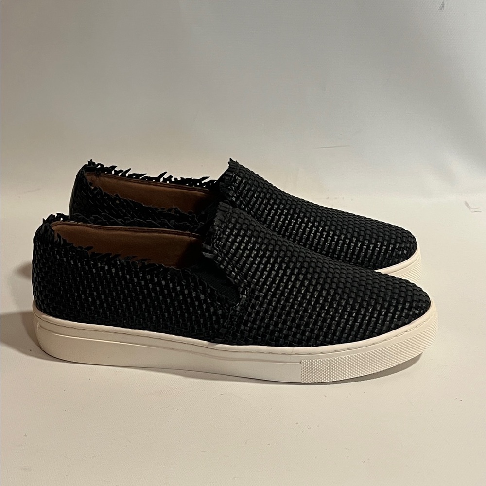 Women Indigo Rd Size 7M
